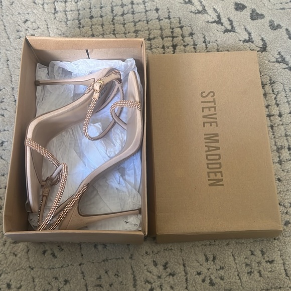 Steve Madden Gold Strappy Heels - Picture 2 of 5